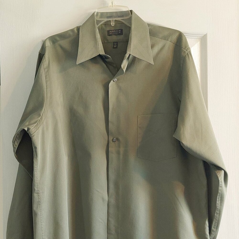 Green (Olive Green) Men's Button-up Dress Shirt by Arrow Sz 16 1/2 34/35